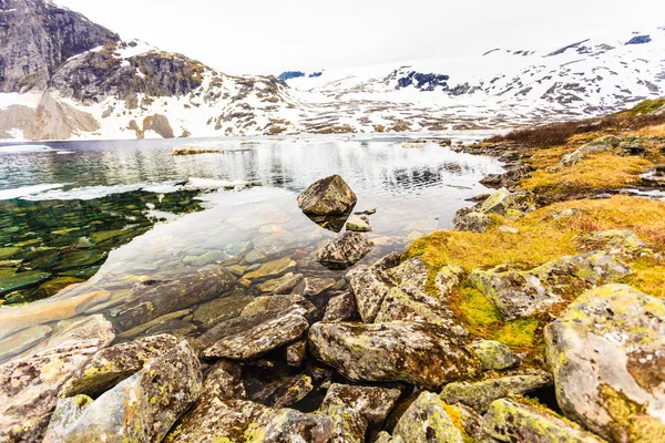 Озеро Джупватнет, Норвегия — стоковое фото