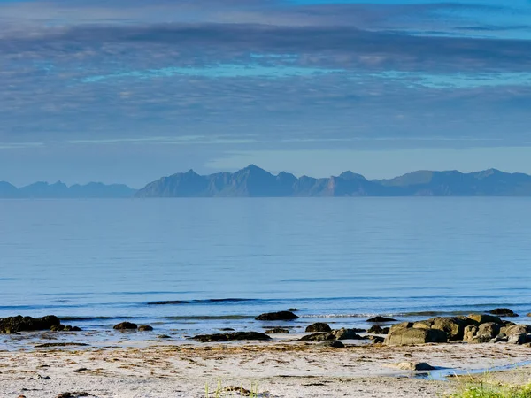 Paisaje marino en Gimsoysand, Islas Lofoten, Noruega —  Fotos de Stock
