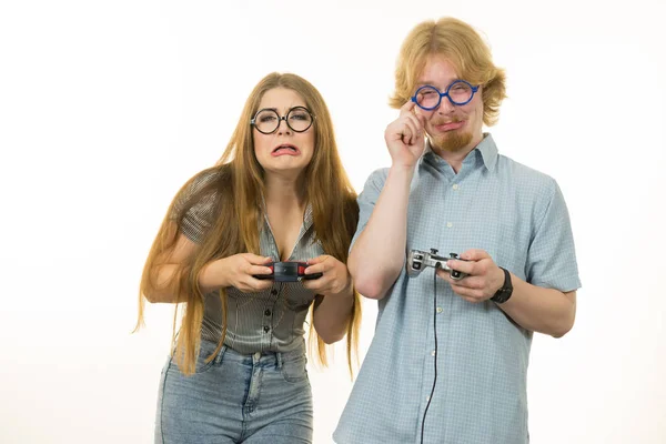 Pareja de juegos jugando y perdiendo — Foto de Stock