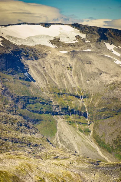 Vistas a las montañas desde el mirador Dalsnibba, Noruega — Foto de Stock