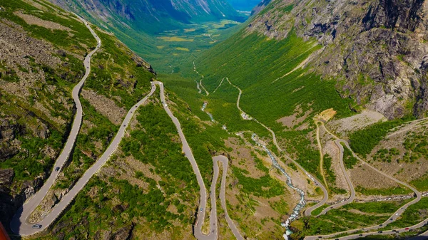 Route de montagne Trollstigen en Norvège — Photo