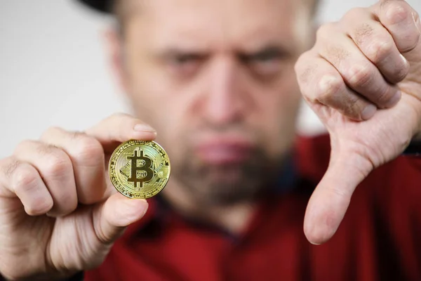 Man having bitcoin coin — Stock Photo, Image