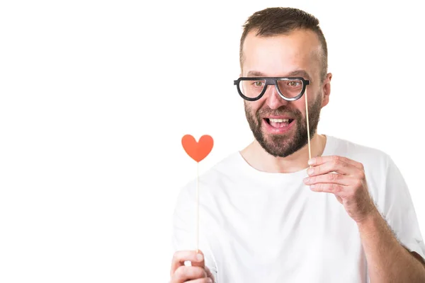 Чоловік з окулярами і серцем — стокове фото