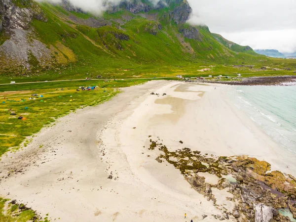 Skagsanden plaża na wyspie Flakstadoy, Lofoty Norwegia — Zdjęcie stockowe