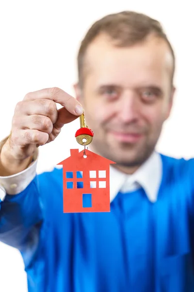 Mann mit Wohnungsschlüssel — Stockfoto