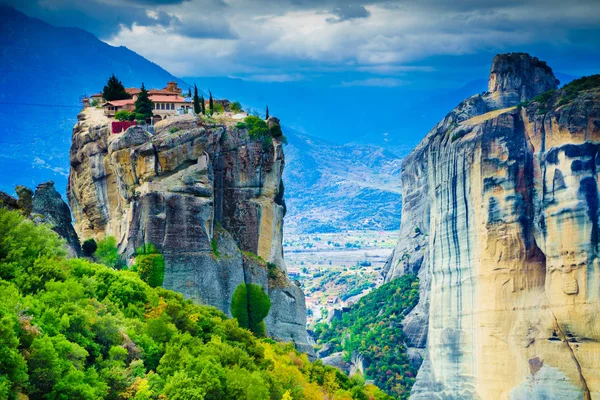 Монастырь Святой Троицы в Метеоре, Греция — стоковое фото