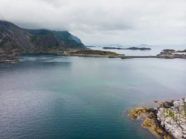 Widok z lotu ptaka. Krajobraz wyspy Lofotów, Norwegia — Zdjęcie stockowe