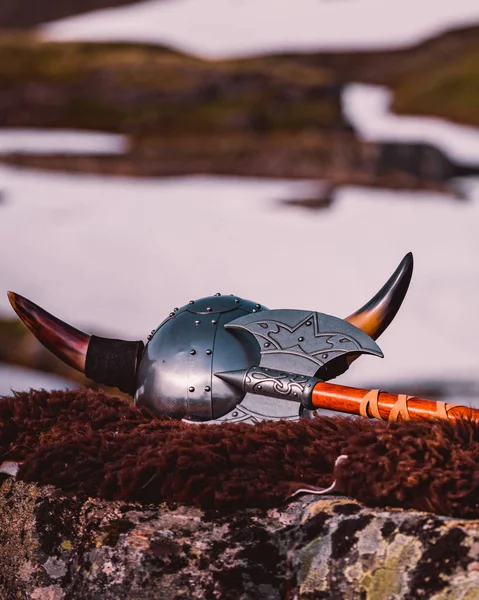 Viking accessoire op de natuur, Noorwegen — Stockfoto