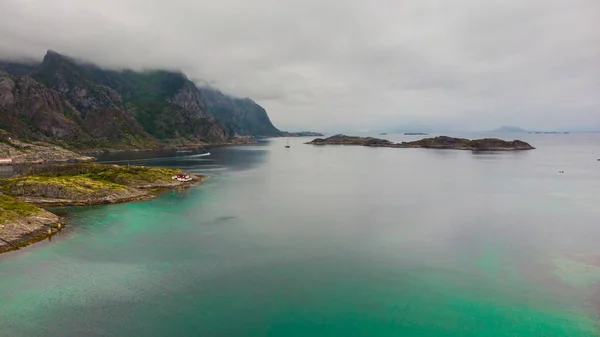 Luchtfoto. Lofoten eilanden landschap, Noorwegen — Stockfoto