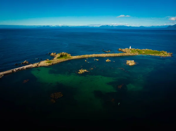 Deniz feneri Hovsund Lofoten Adaları Norveç — Stok fotoğraf