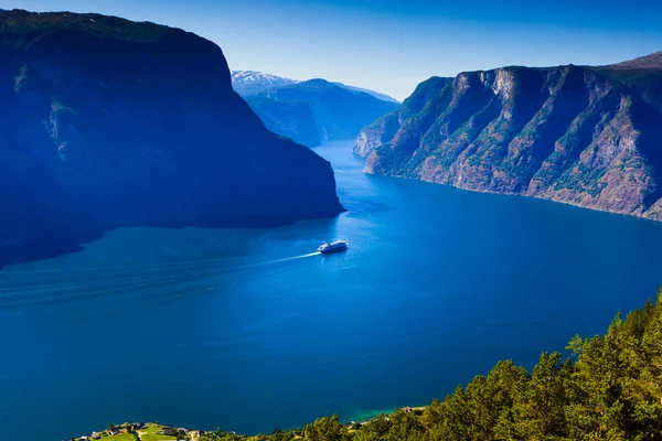 Krajobraz fiord Aurlandsfjord w Norwegii — Zdjęcie stockowe