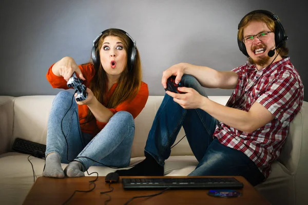 Jogos casal jogar jogos — Fotografia de Stock