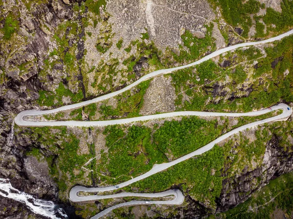 Estrada de montanha Trollstigen na Noruega — Fotografia de Stock