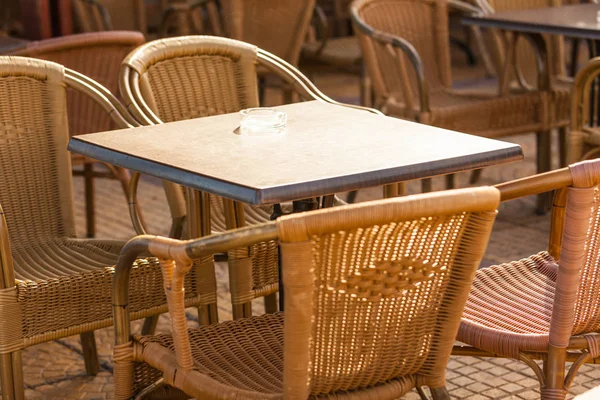 Café abierto restaurante al aire libre — Foto de Stock