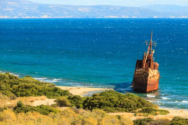 The famous shipwreck near Gythio Greece — Stock Photo, Image