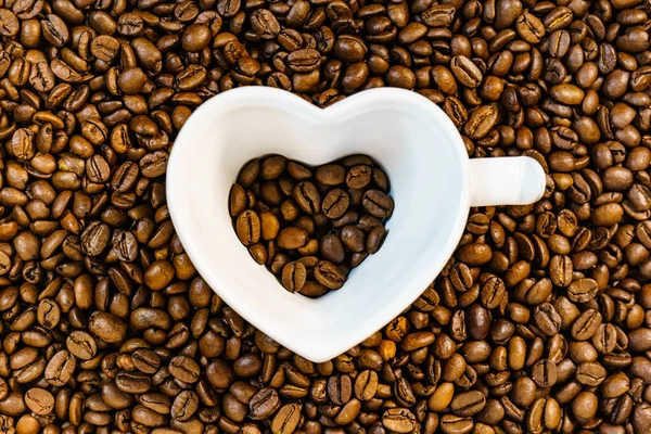 Coffee Time White Cup Shape Heart Roasted Coffee Beans Background — Stock Photo, Image
