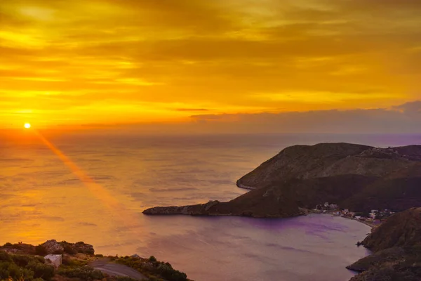 希腊海岸线在清晨的太阳升起 Peloponnese 风景秀丽自然风景 — 图库照片