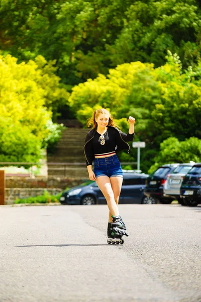 Teenage Woman Girl Riding Roller Skates Summertime City Having Great — Stock Photo, Image