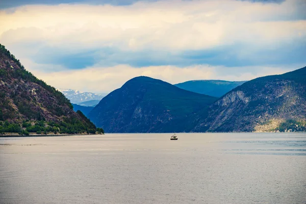 Fjord Krajina Lodí Norsku Skandinávie Evropa Cestovní Ruch Dovolená Cestování — Stock fotografie