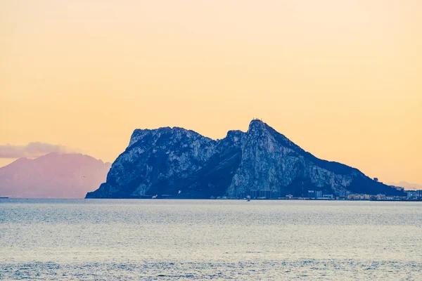 Seascape Gibraltarskou Skálou Obzoru Pohled Pláže Torrecarbonera Punta Mala Andalusie — Stock fotografie