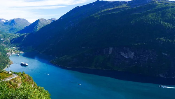 Fjord Geirangerfjord Ferry Boat View Ornesvingen View Point Norway 旅行目的地 — 图库照片