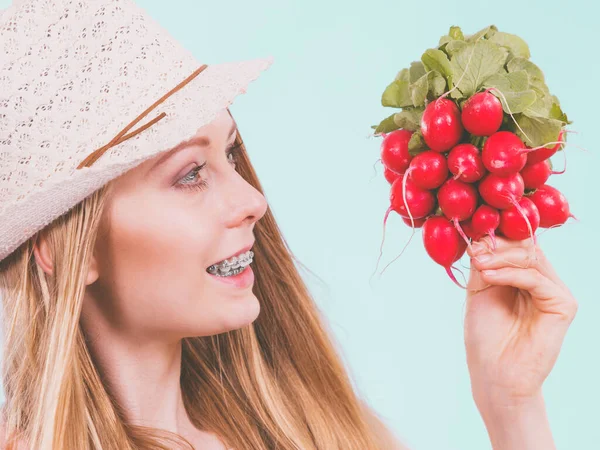 Feliz Joven Adolescente Alegre Lista Para Verano Con Traje Rosa — Foto de Stock