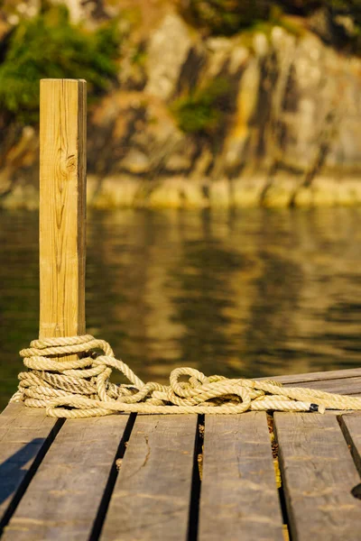 Old Wooden Pier Mooring Rope Summer Time Peaceful Norwegian Landscape — Stock Photo, Image