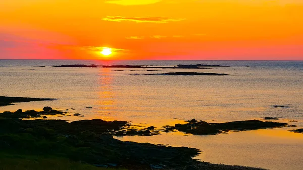 Andoya Adasında Deniz Manzarası Yaz Boyunca Gece Yarısı Güneşi Altında — Stok fotoğraf