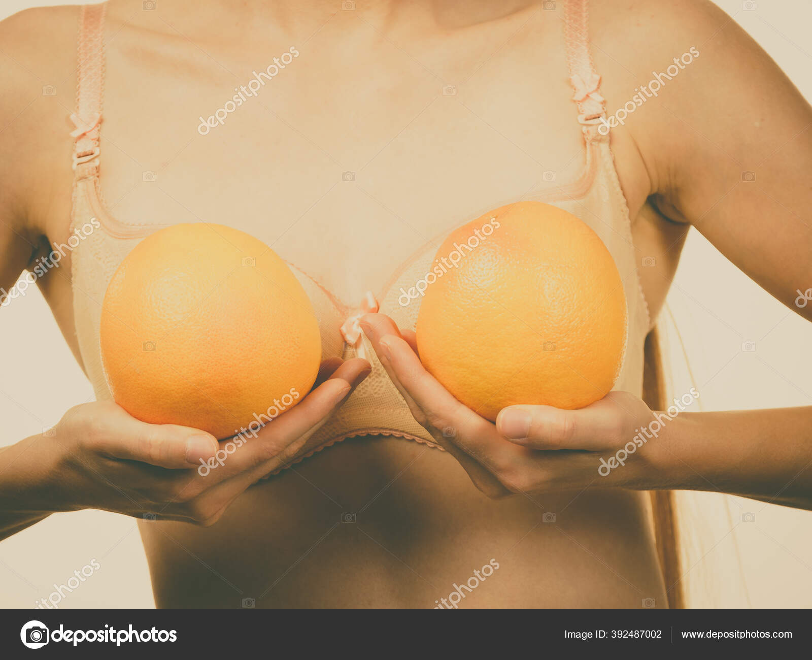 Do Guys Prefer Big Boobs Or Small Boobs