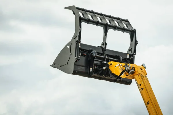 Industrieller Heufernlader Gegen Den Himmel Teleskoplader Landmaschinen Landwirtschaftliche Geräte Gabelstapler — Stockfoto