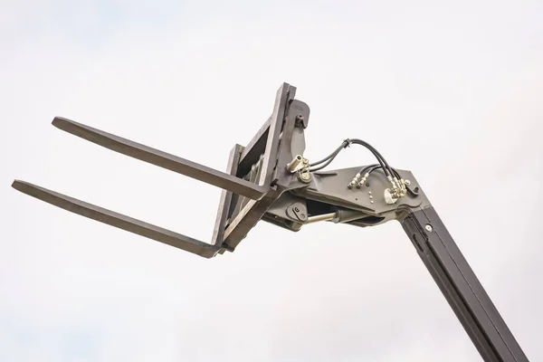 フォークリフト産業用ローダーまたは空に対するスタッカー 農業機械の一部 望遠ハンドラー — ストック写真