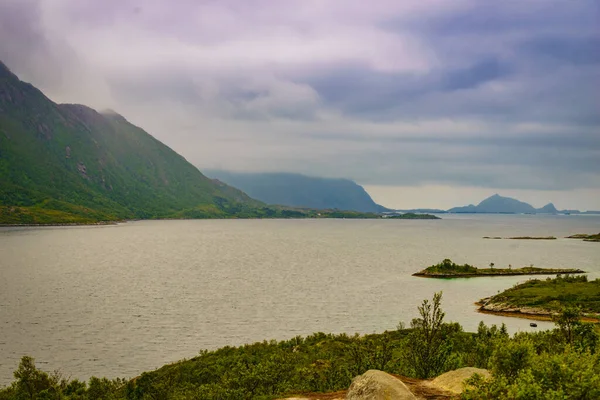 Пейзаж Фіордів Лофотенські Острови Північній Норвегії Неспокійний День Спекотна Погода — стокове фото