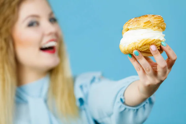 Sweet Food Happiness Concept Funny Joyful Blonde Woman Holding Yummy — Stock Photo, Image