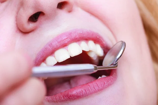 Dental Care Closeup Young Female Having Her Teeth Examinated Healthy — Stock Photo, Image