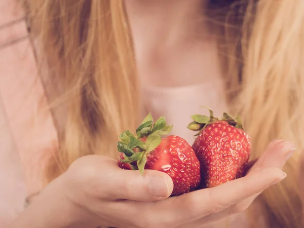 Young Woman Showing Fresh Strawberries Fruits Healthy Meal Toned Image — Stock Photo, Image