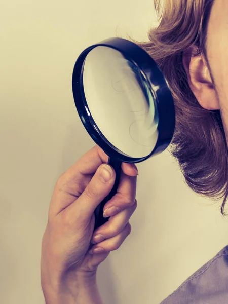 Woman Looking Her Boyfriend Ear Using Magnifying Glass Close Picture — Stock Photo, Image