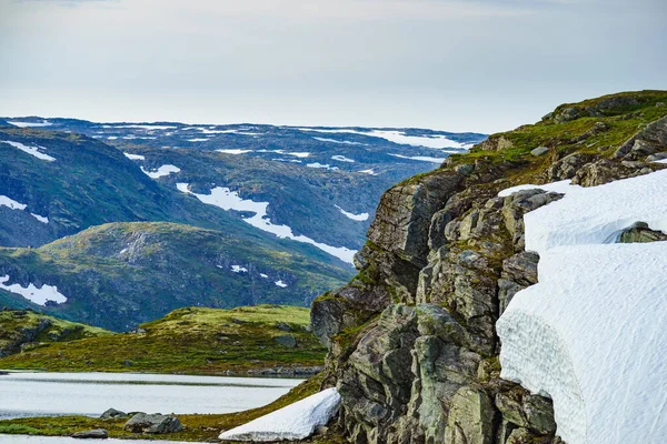 Região Montanhosa Entre Aurland Laerdal Noruega Paisagem Rochosa Verão Rota — Fotografia de Stock