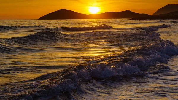 Denizde Gün Batımı Deniz Manzarası Calblanque Plajı Murcia Spanya — Stok fotoğraf