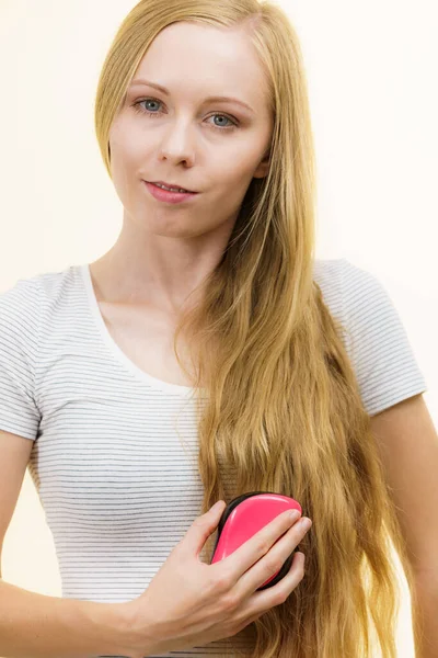 Blonde Girl Brush Combing Her Long Hair Girl Taking Care — Stock Photo, Image