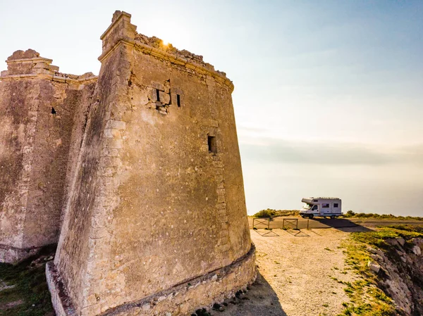 Kempingjármű Mesa Roldan Toronynál Cabo Gata Nijar Természeti Park Almeria — Stock Fotó