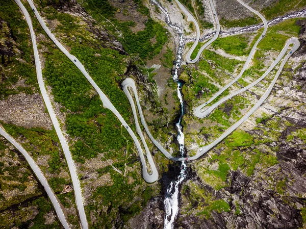 Vista Aerea Trolls Path Trollstigen Trollstigveien Tortuosa Strada Panoramica Montagna — Foto Stock