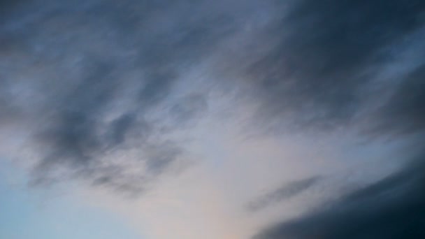 夜明け前に雲が移動時間の経過 — ストック動画
