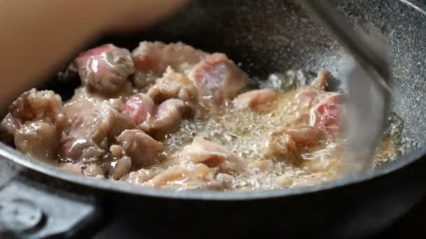 Hand Young Woman Fried Pork Pan — Stock Video