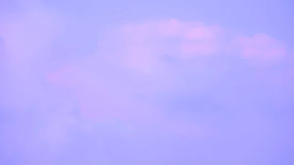 Nuvem Abstrata Céu Com Fundo Roxo Desfocado — Fotografia de Stock