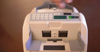 Sayım Euro banknot para birimi Counter makine üzerinde