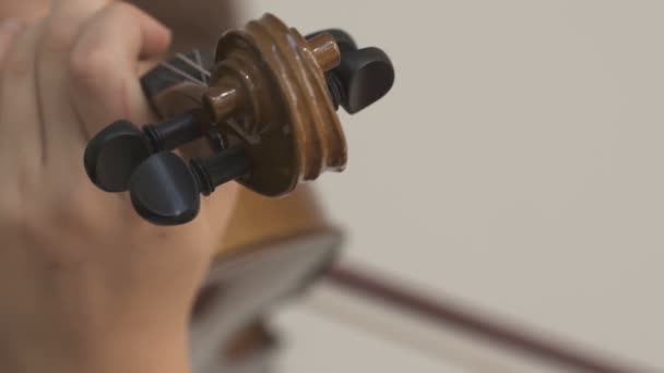 儿童演奏小提琴 — 图库视频影像