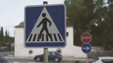 Yaya geçidi sokak imza gününde sokak şehir