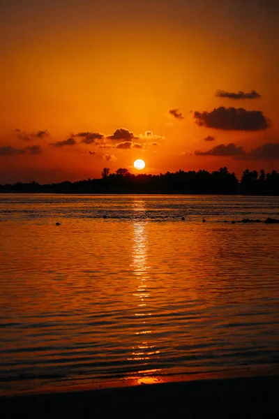 Increíble Puesta Sol Sobre Océano Maldivas — Foto de Stock