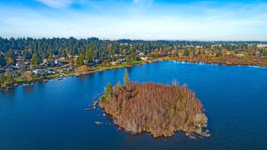 Edmount ada Gölü Ballinger Waterfront Edmonds Washington ABD Panorama