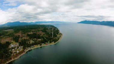 Sunshine Coast Highway havadan görünümü Powell River M.ö.
